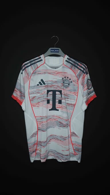 BAYERN MUNCHEN AWAY 25-26